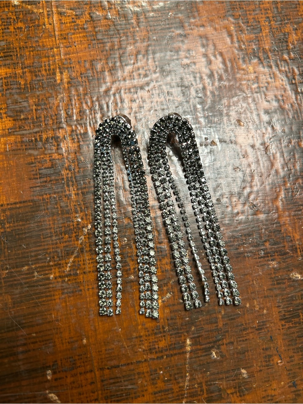 Gray diamond stud drape earrings